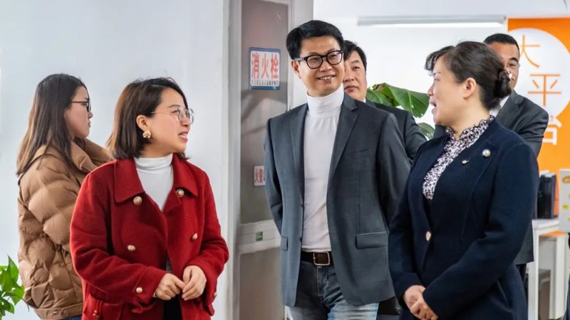 在短视频制作领域，拍摄剪辑软件主要分为以下几类：